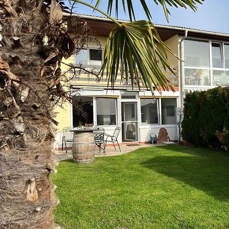 Villa Haus Karner à Neusiedl am See Extérieur photo